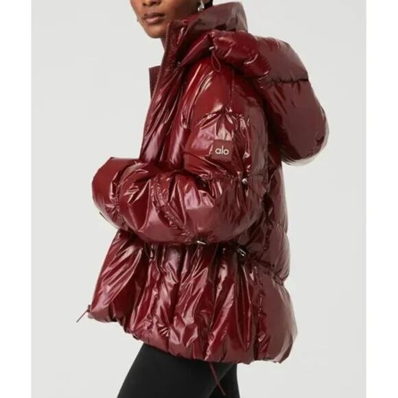 ALO Yoga Stunner Puffer Jacket Cranberry Red Shiny Puffy Hooded Winter Coat XXS - Picture 3 of 8